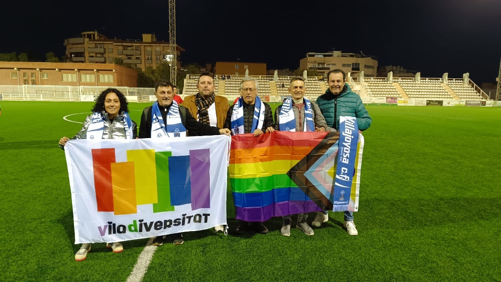 La Vila Joiosa - 新闻：Vila Joiosa 镇议会和 Viladiversitat 集体发起一项运动，以提高公众对体育运动中 LGBTI 恐惧症的认识