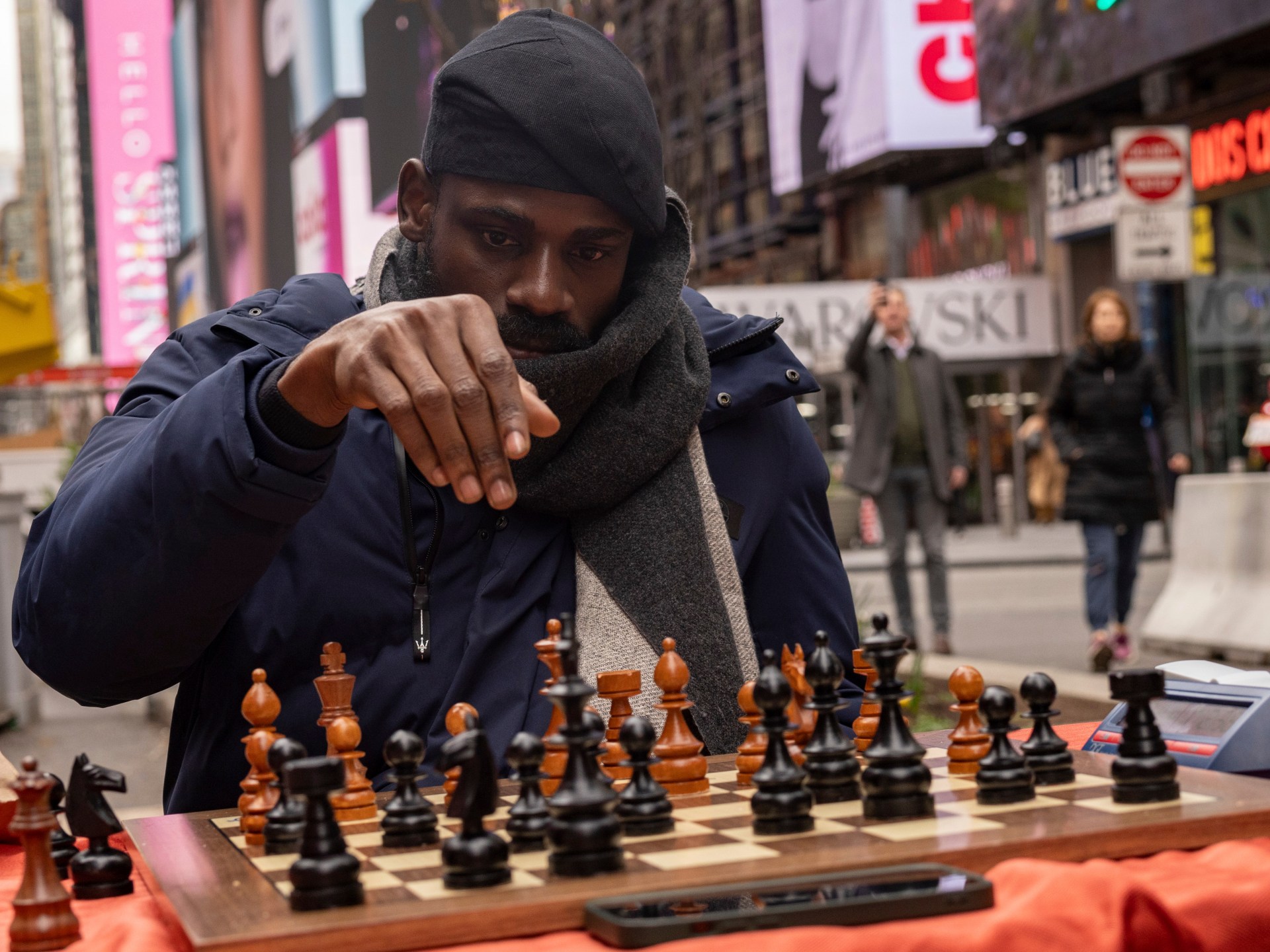 尼日利亚选手 Tunde Onakoya 以 60 小时不间断比赛创下世界国际象棋纪录 | 教育新闻