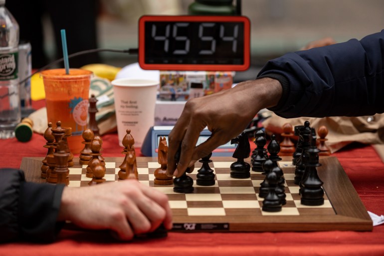 尼日利亚选手 Tunde Onakoya 以 60 小时不间断比赛创下世界国际象棋纪录 | 教育新闻